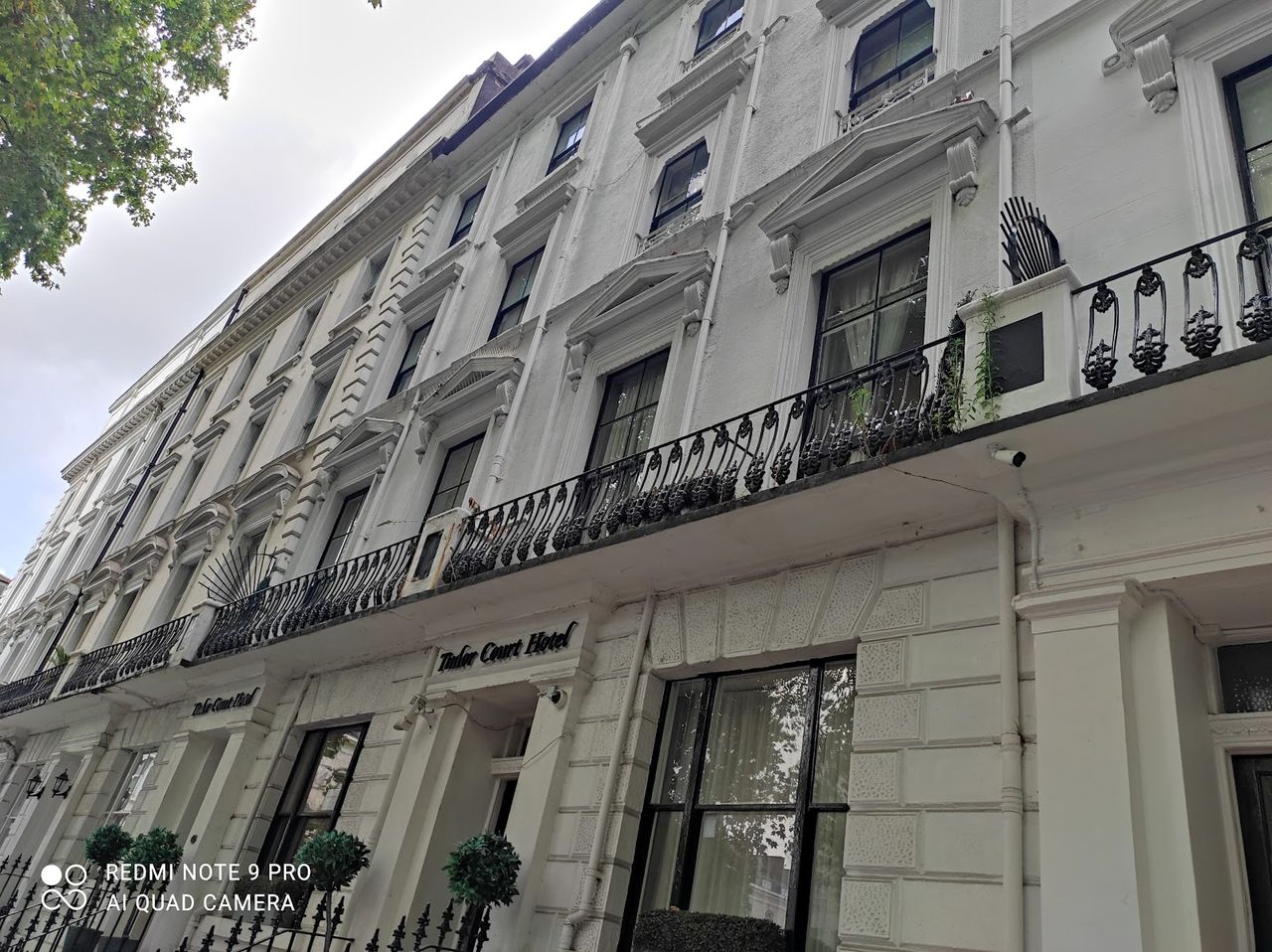 Tonys House Hotel