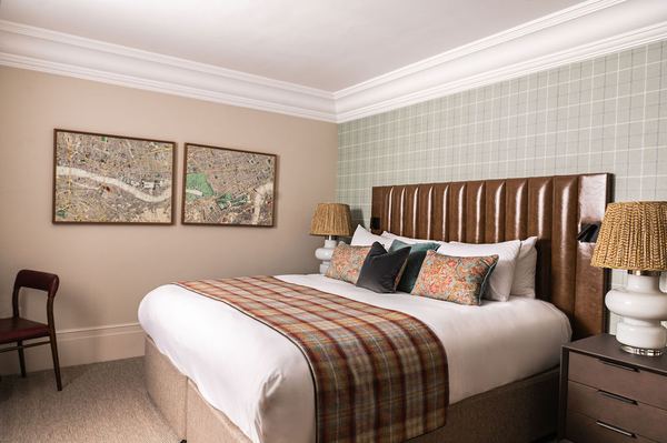 Tophams Hotel