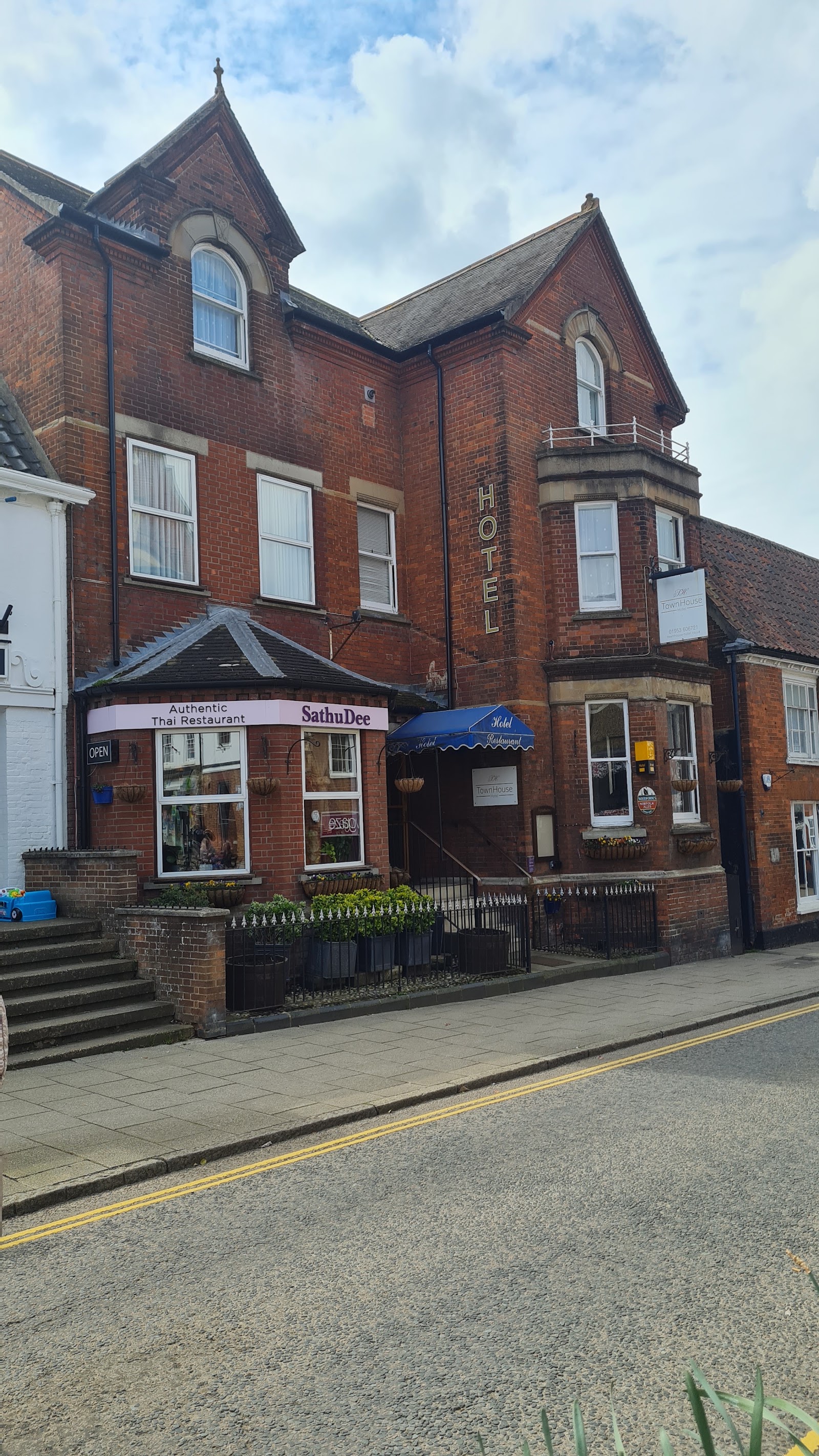 Townhouse Hotel