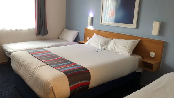 Travelodge Pontefract Ferrybridge A1 M62
