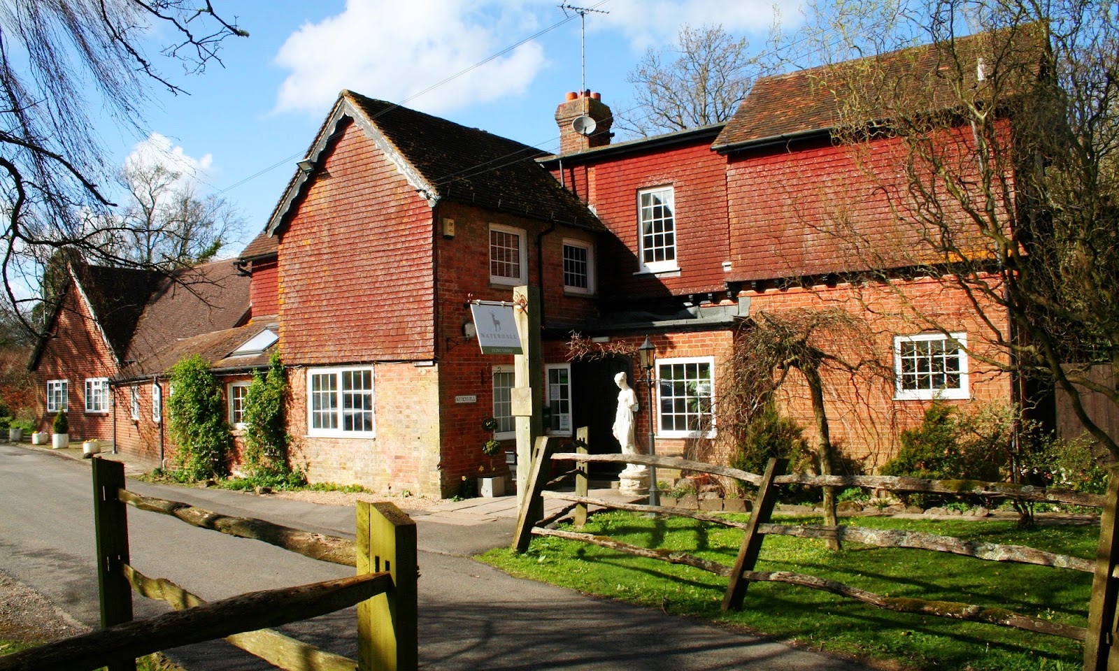 Trivelles Waterhall Country Hotel