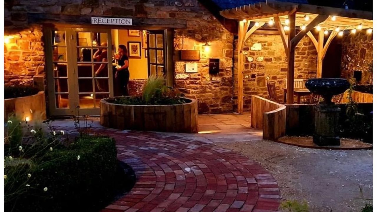 Tudor Farmhouse Hotel