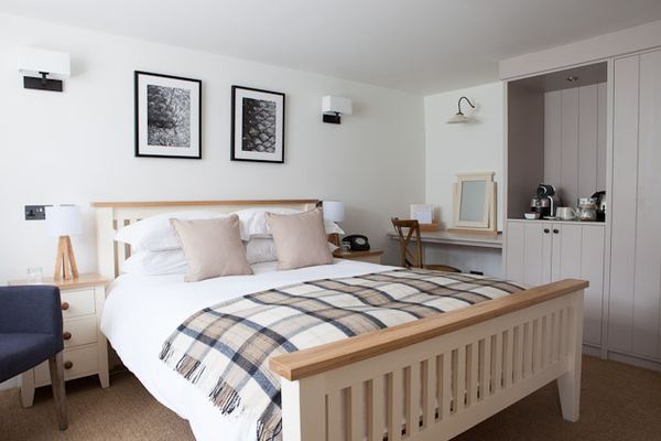 Tudor Farmhouse Hotel