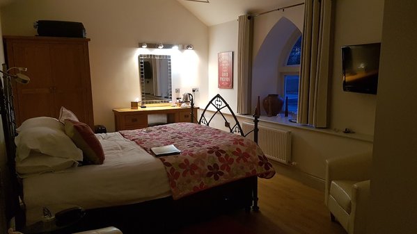Tudor Lodge