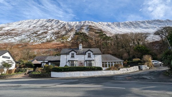 Tyn Y Cornel Hotel
