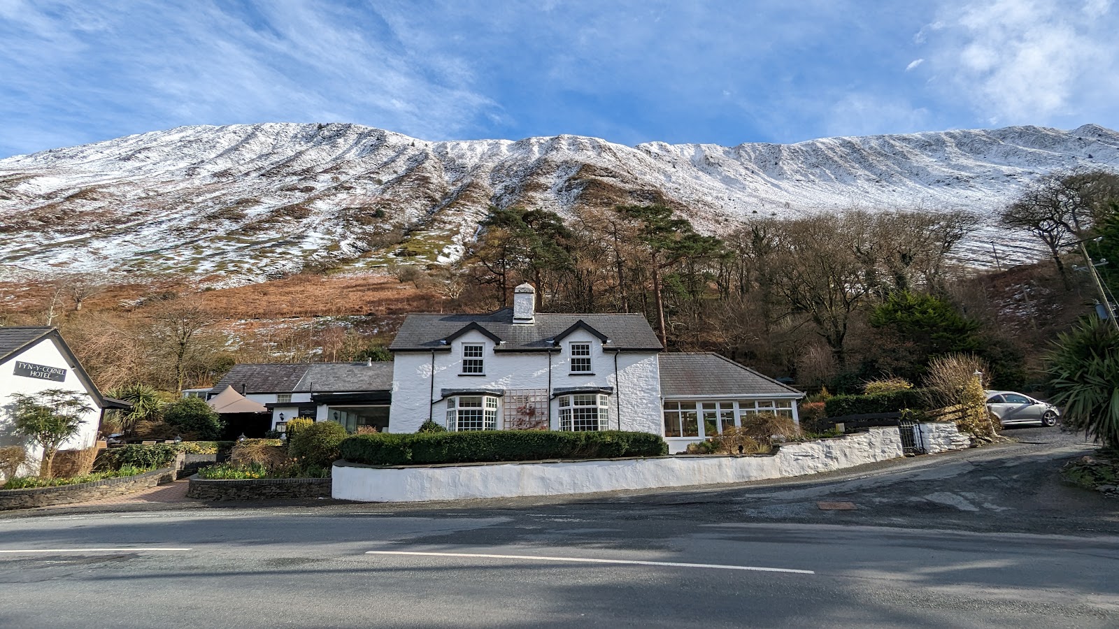 Tyn Y Cornel Hotel