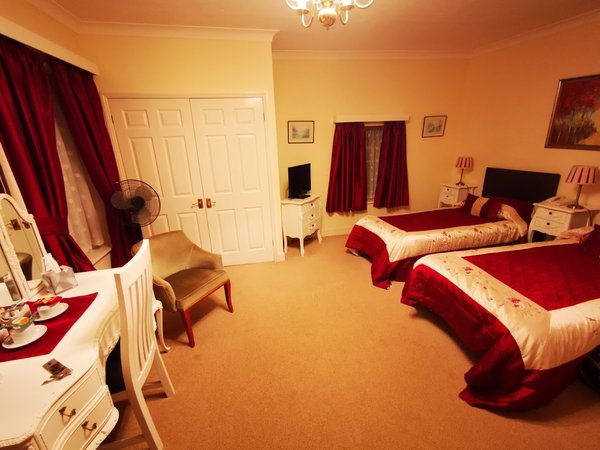 Tyrrells Ford Country Inn & Hotel
