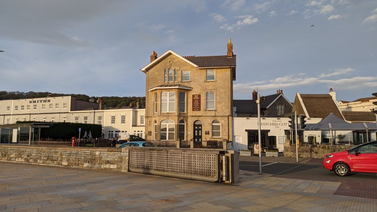 Victoria Mansions Hotel Apartments