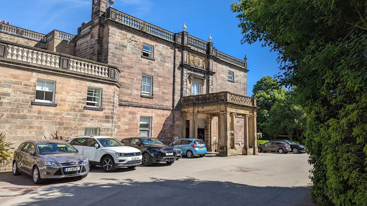 Warner Nidd Hall Hotel