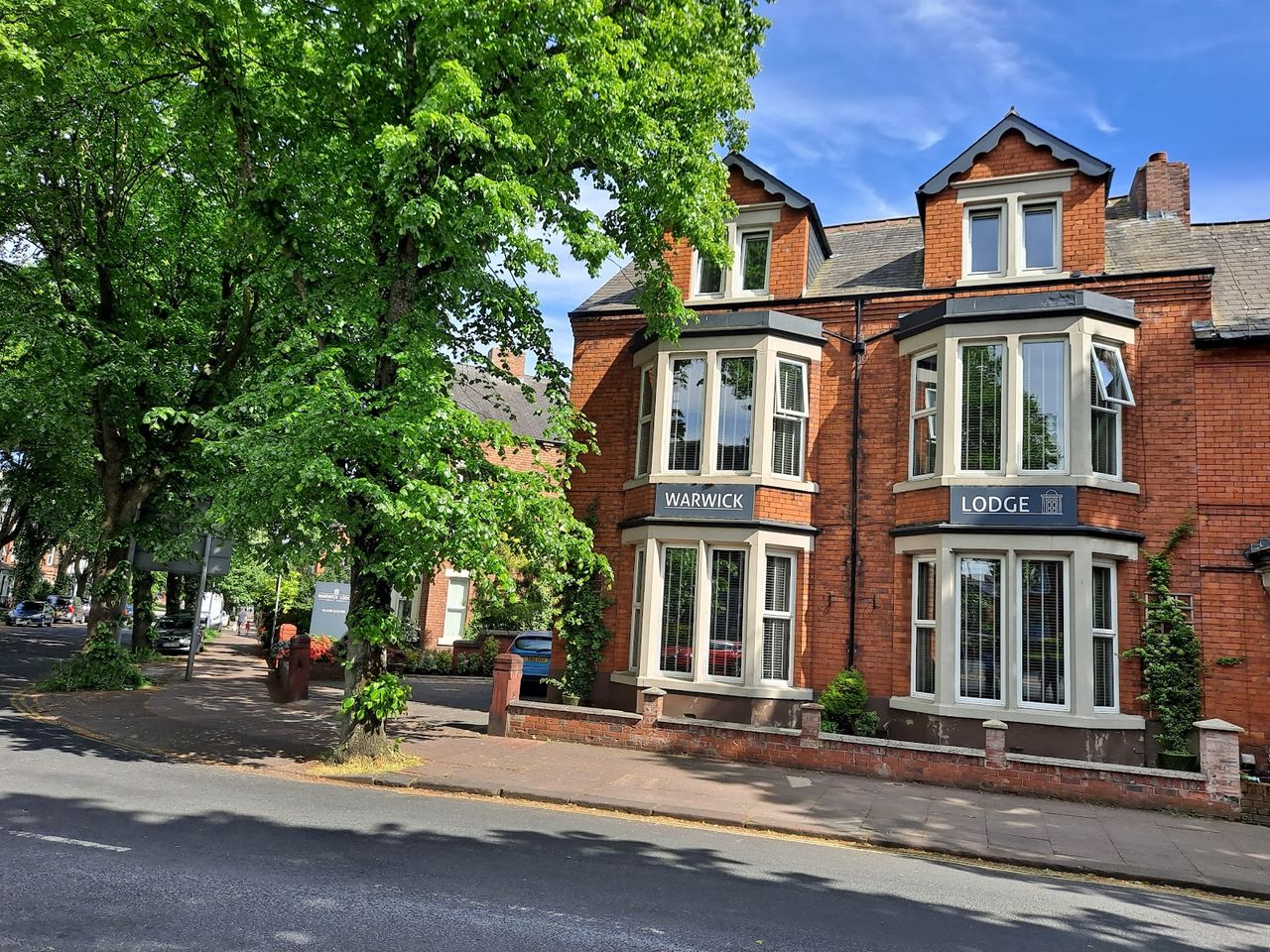 Warwick Lodge