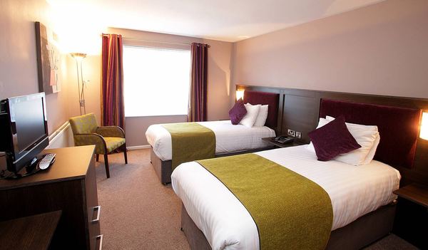 Waterfoot Hotel