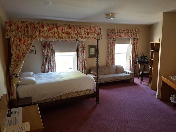 Waterford Lodge Hotel