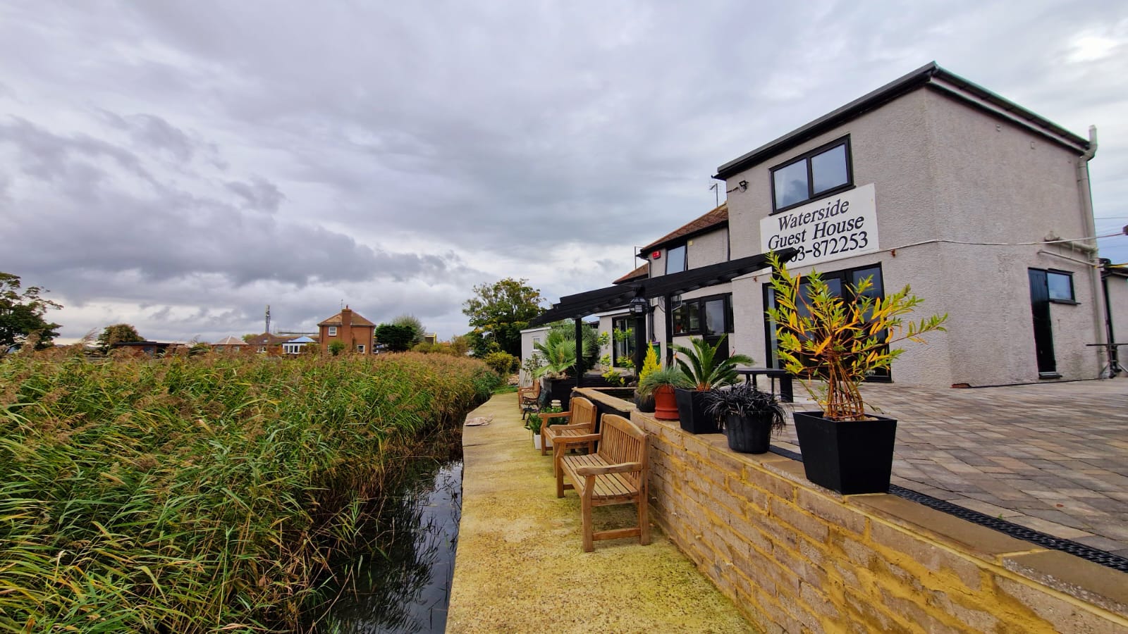 Waterside Guesthouse