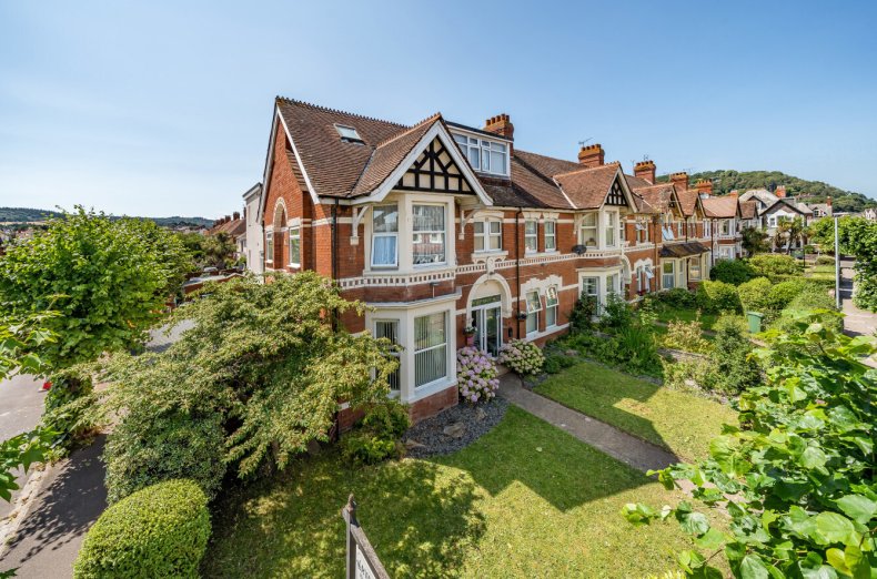 Waverley B & B