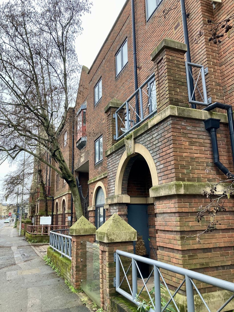 Wesley Gate Apartments by Hostly