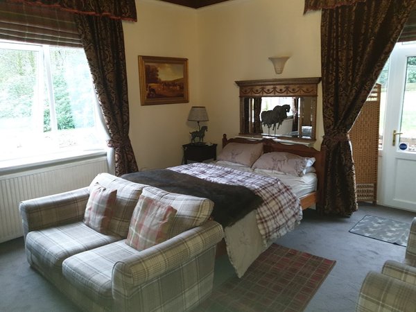 West Highland Way Hotel