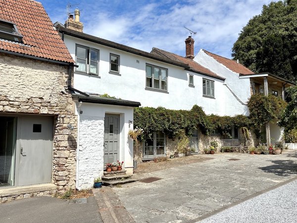 Westbury Cross House Bed & Breakfast