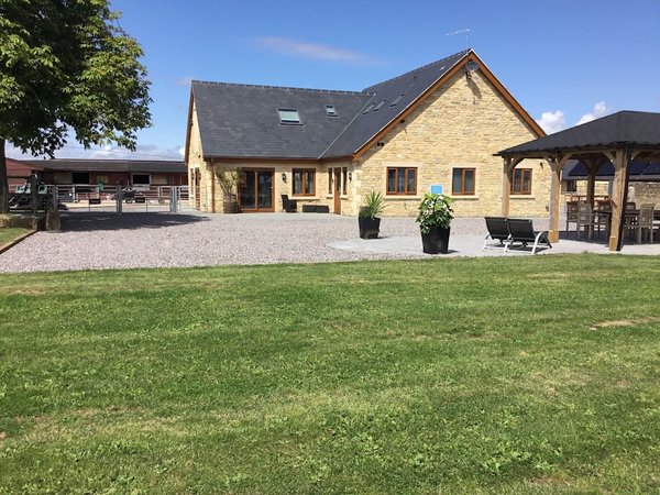 Whaddon Grove House - B&B