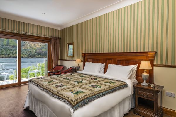 Whispering Pine Lodge