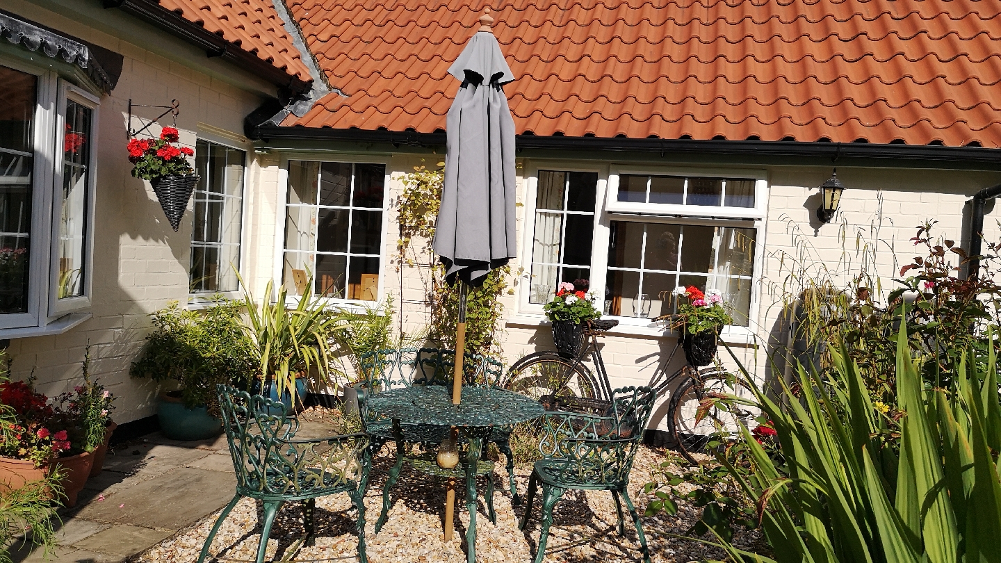 White Cottage B and B
