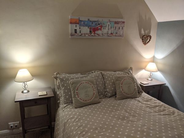 White Cottage Bed and Breakfast