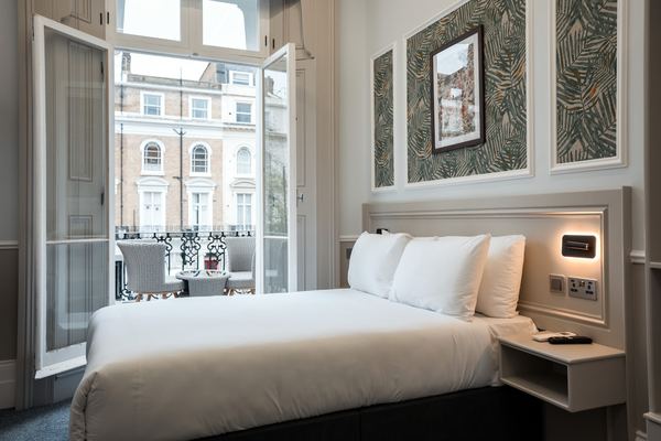 Whiteleaf Hotel