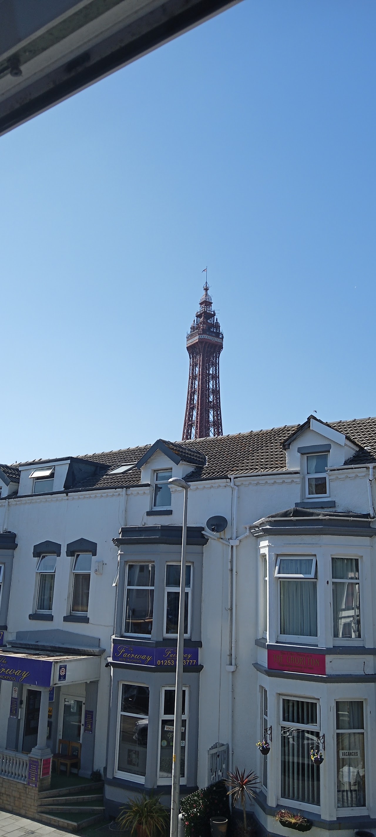 Wilsons Hotel - Blackpool Tower View
