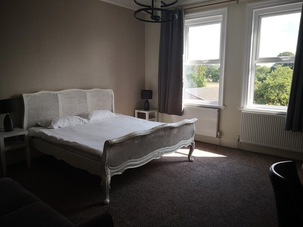 Woodcote Hotel
