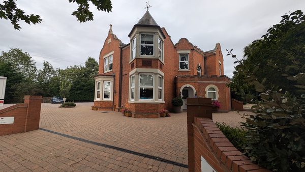 Woodlands Hotel
