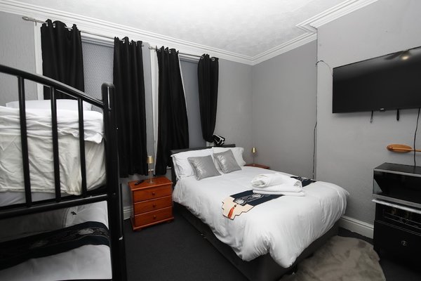 Woodville Lodge