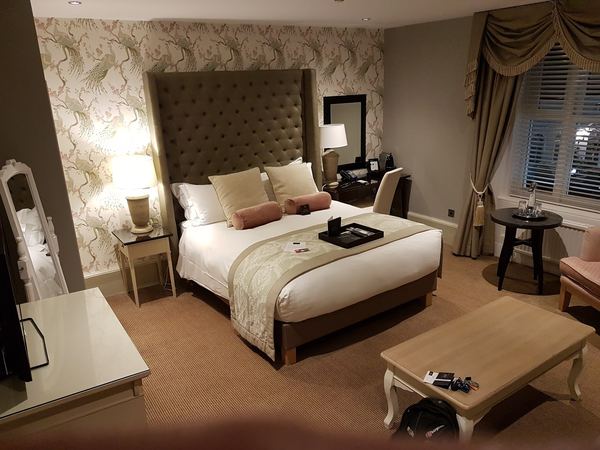 WorldHotels Distinctive Woughton House Hotel