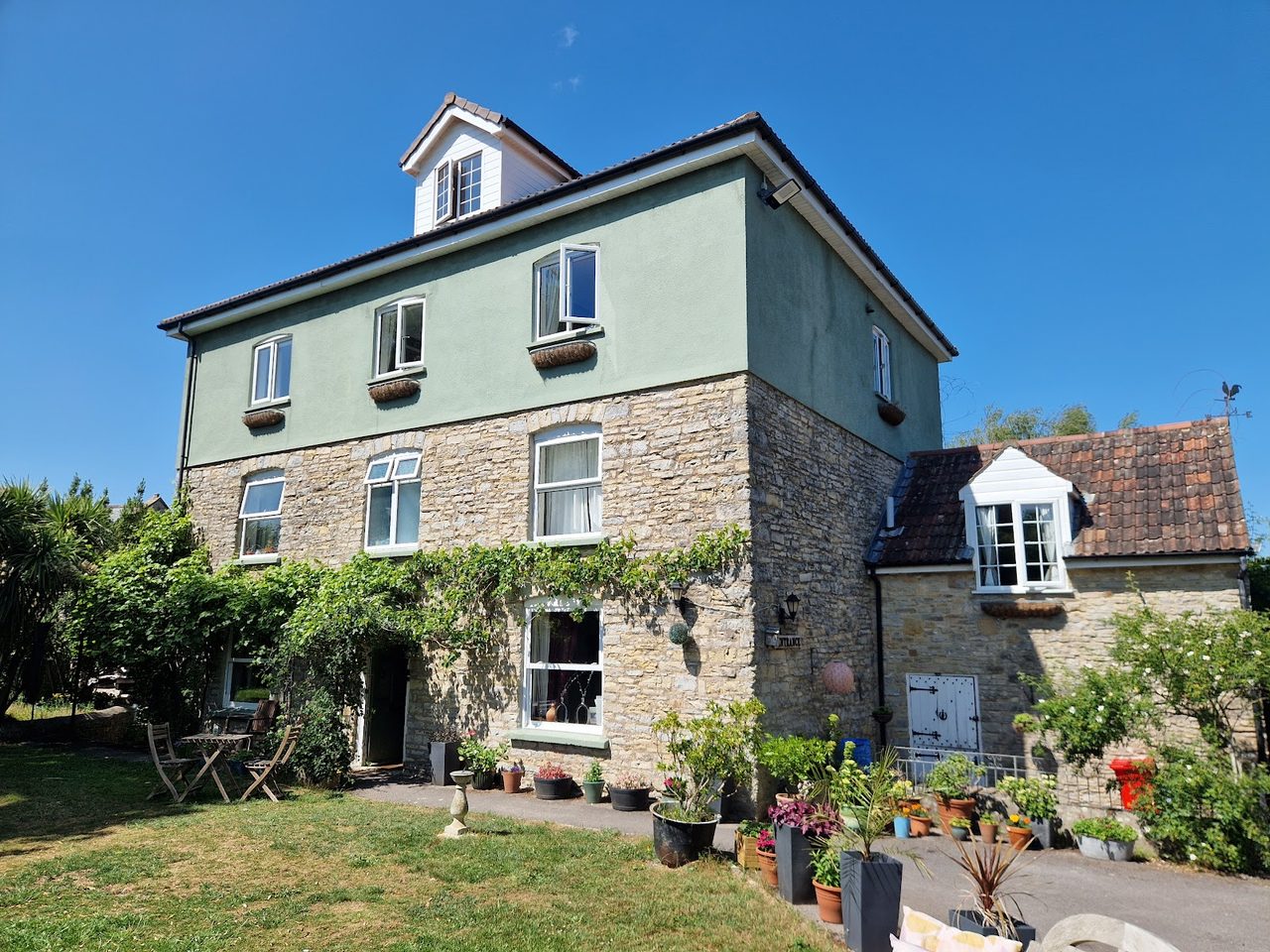 Worth House