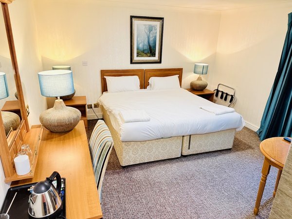 Wrexham Llyndir Hotel by Belvilla