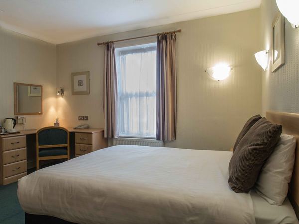 Wycliffe Hotel