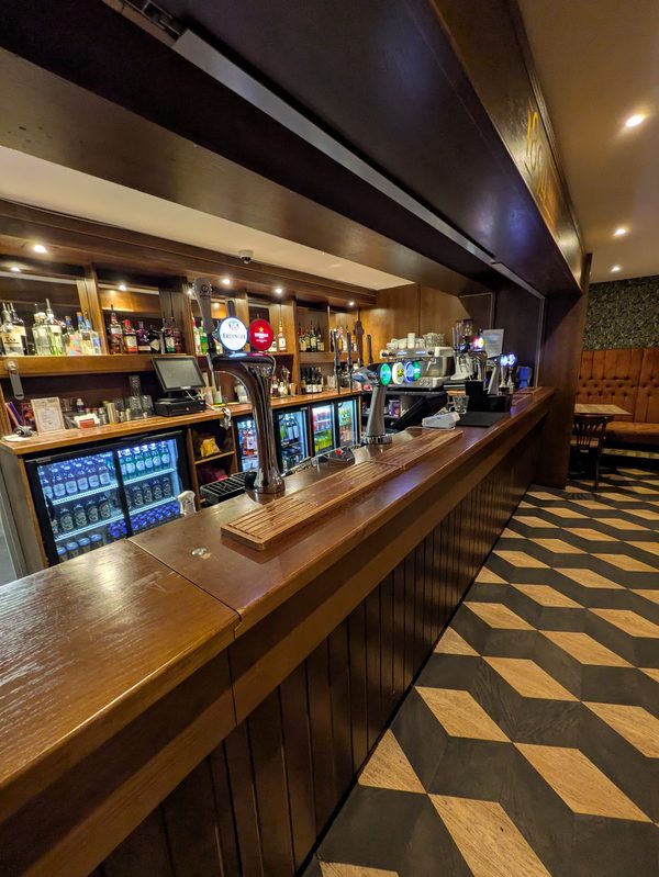 1894 Bar & Bistro