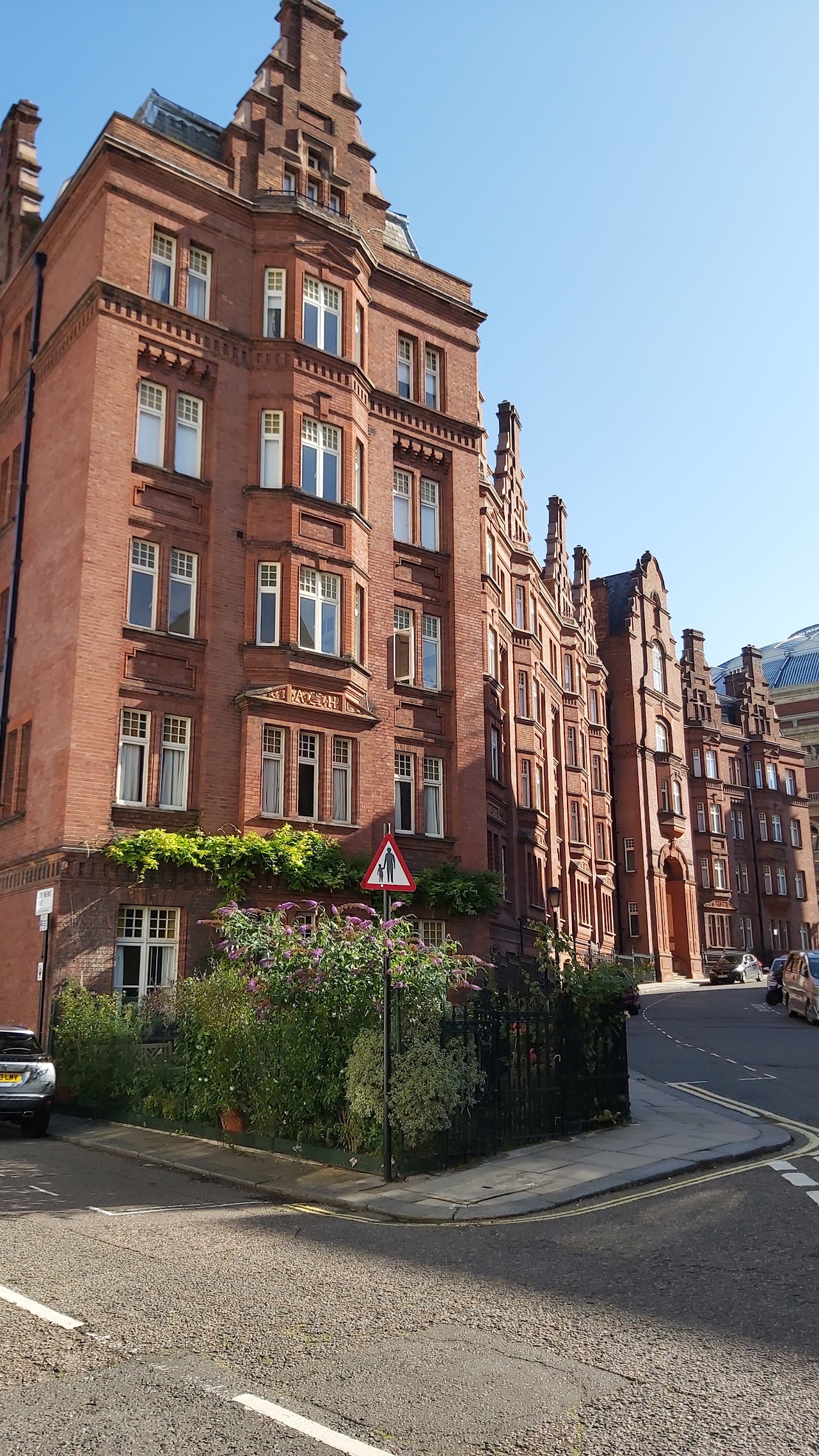 190 Queen's Gate