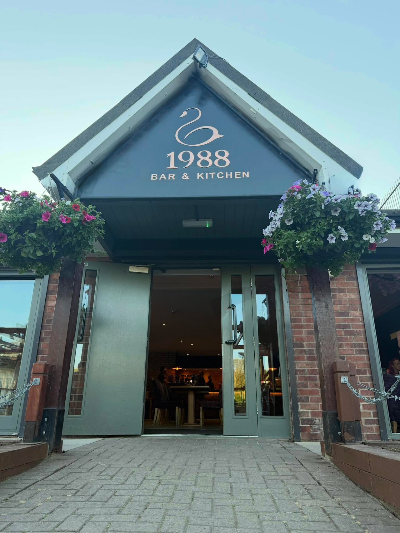 1988 Bar and Kitchen
