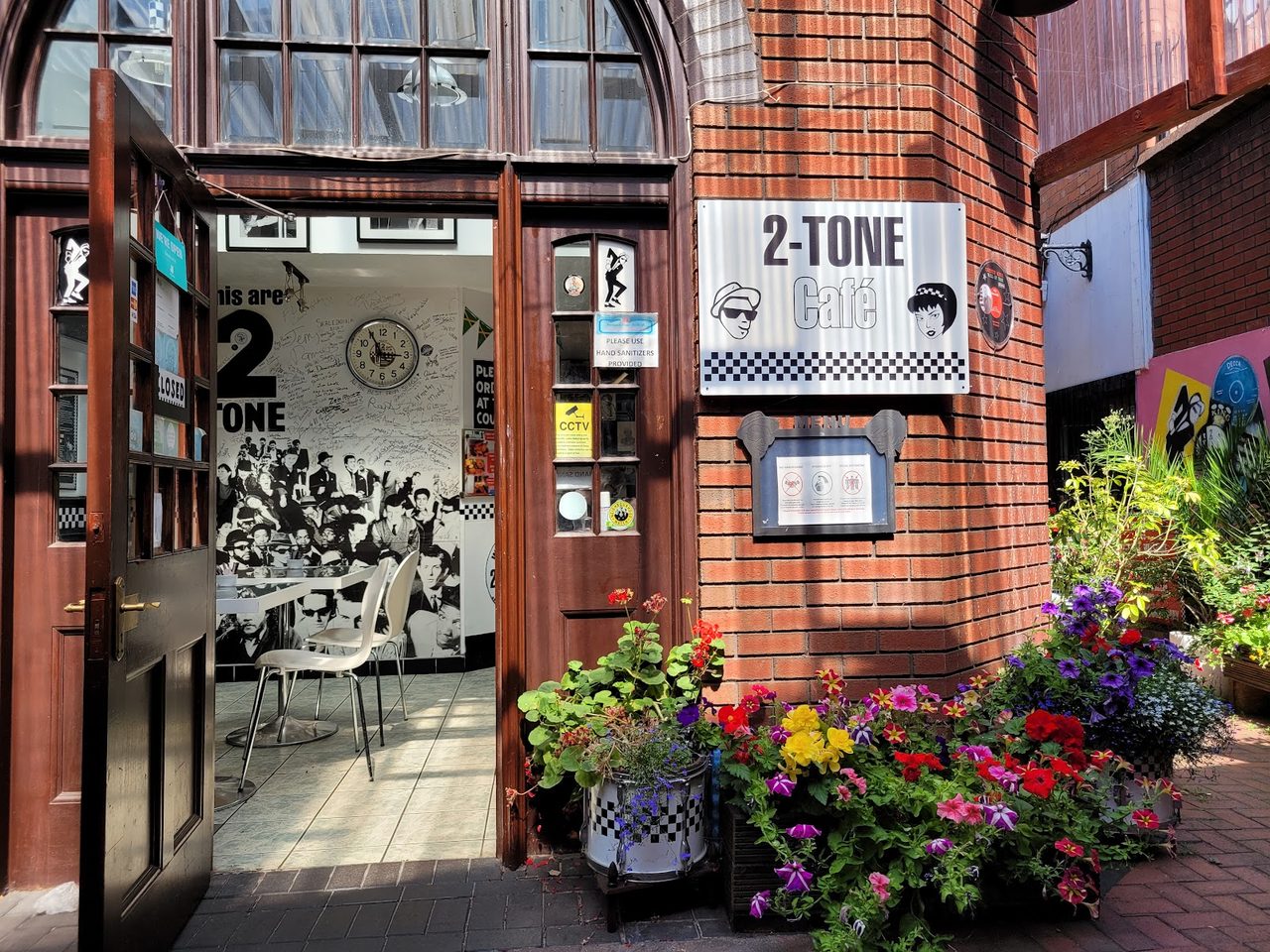 2 Tone Corner Cafe Ltd / Simmer Down