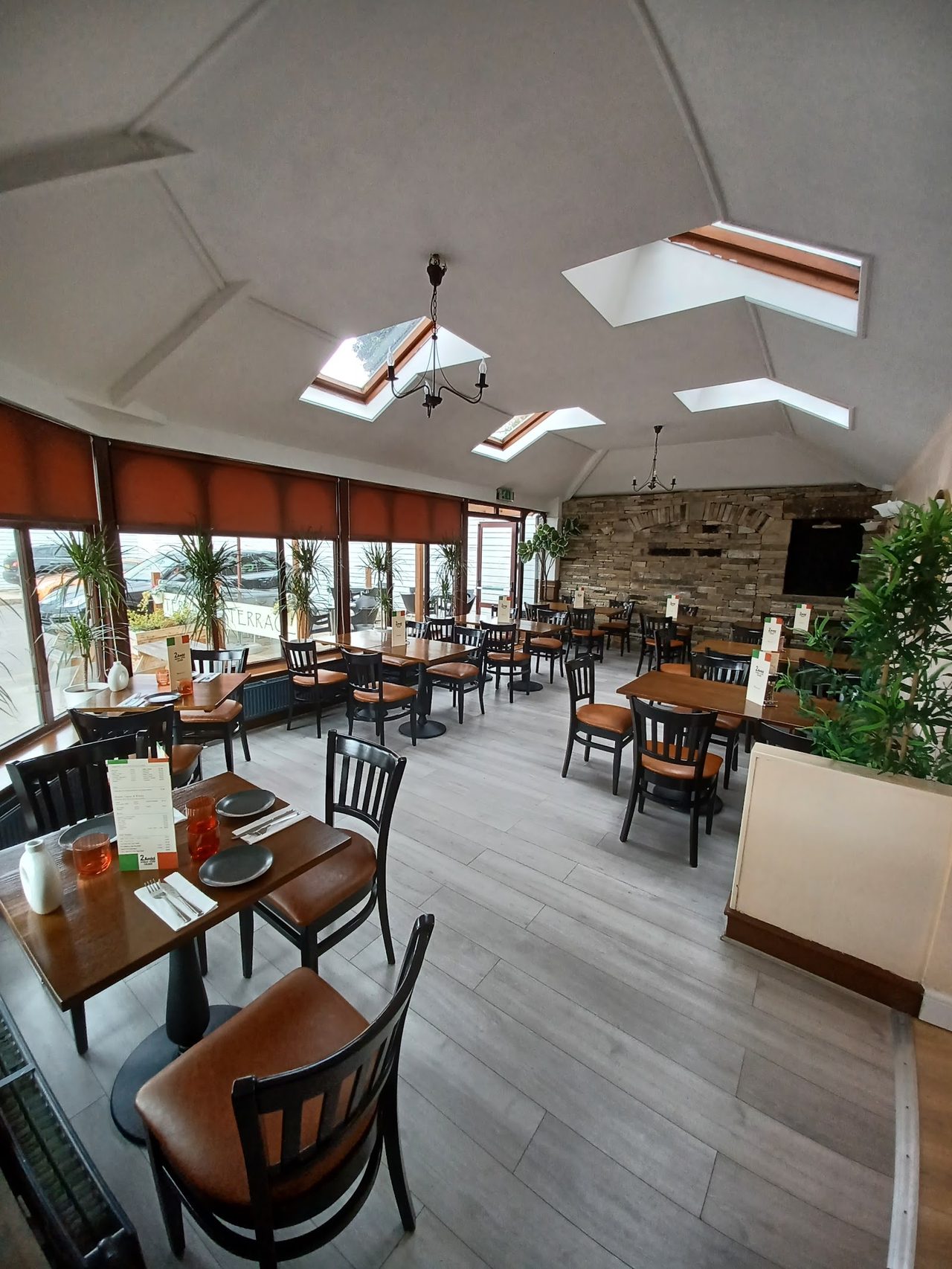 2Amici - Hipperholme