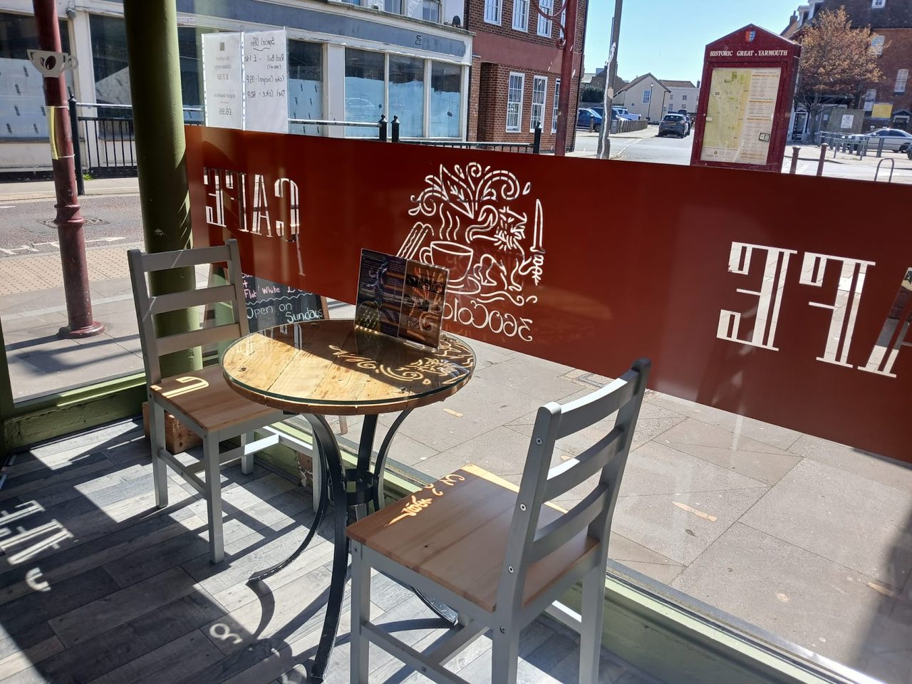 360 Colombo Cafe