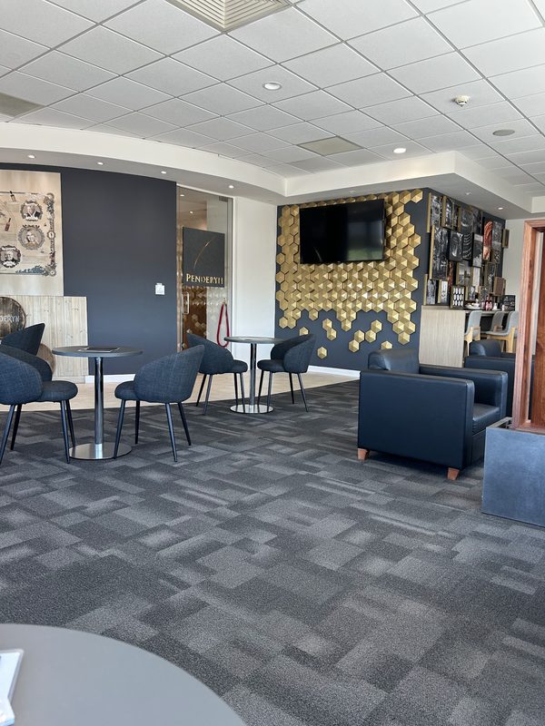 51 Degrees Executive Lounge