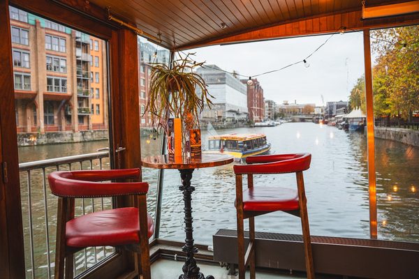 6 O'Clock Gin at The Glass Boat