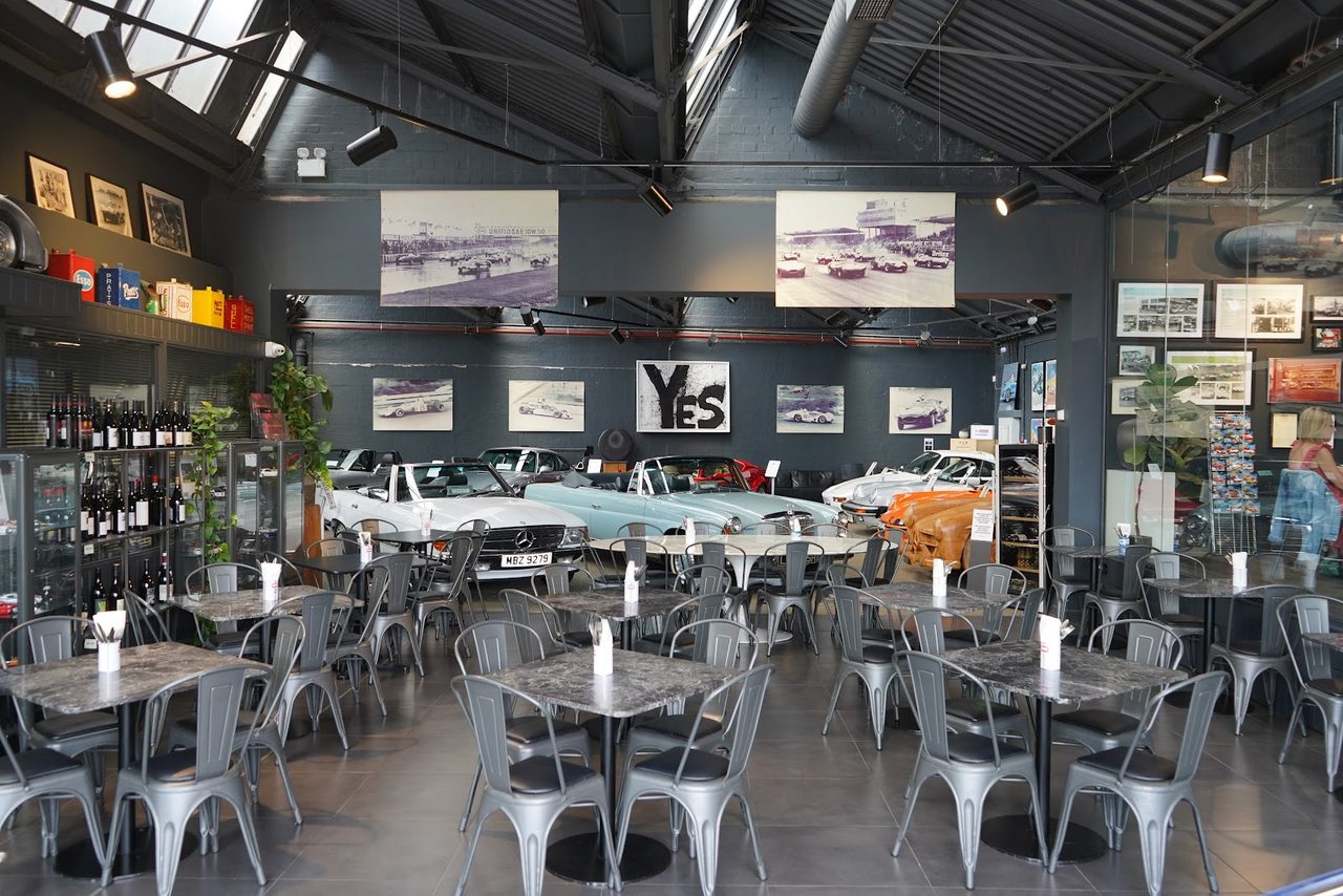 67 Pizza & Lounge Bar