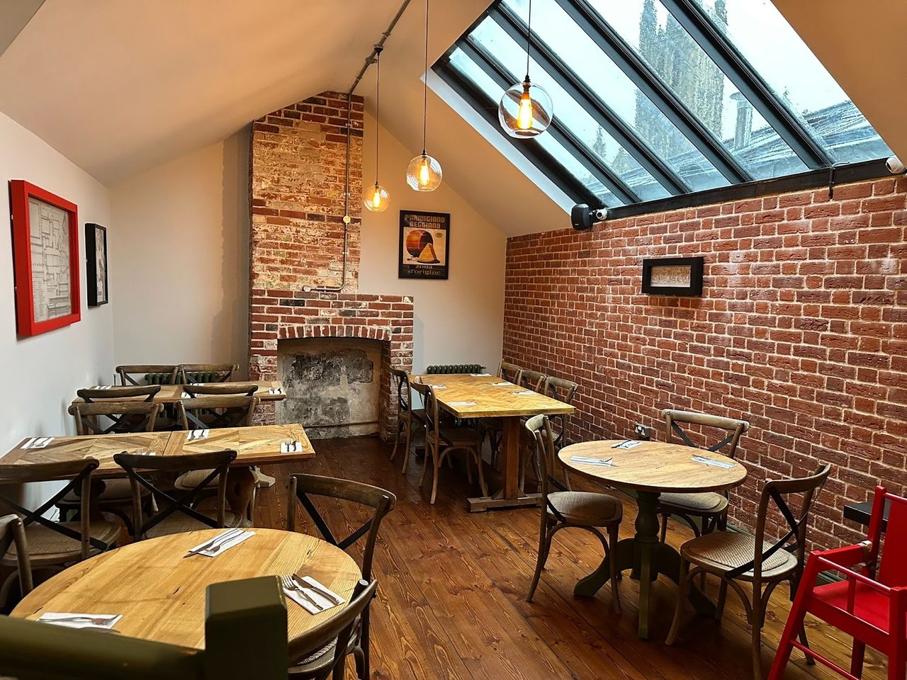 A Tavola Pizzeria Restaurant