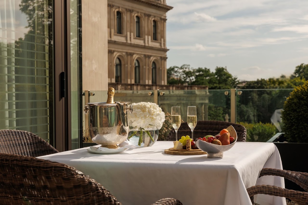 Afternoon Tea at Four Seasons London at Park Lane