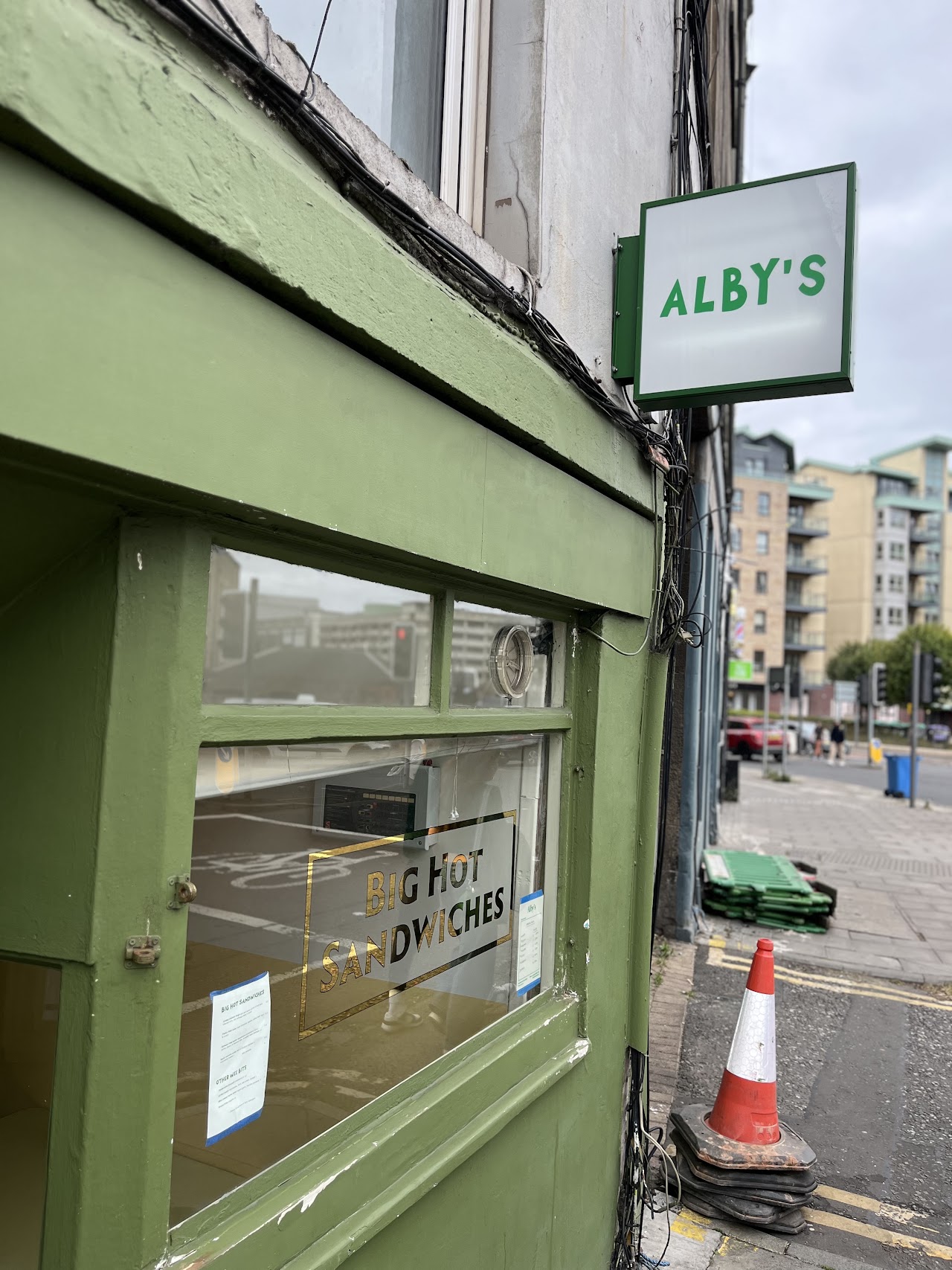 Alby's