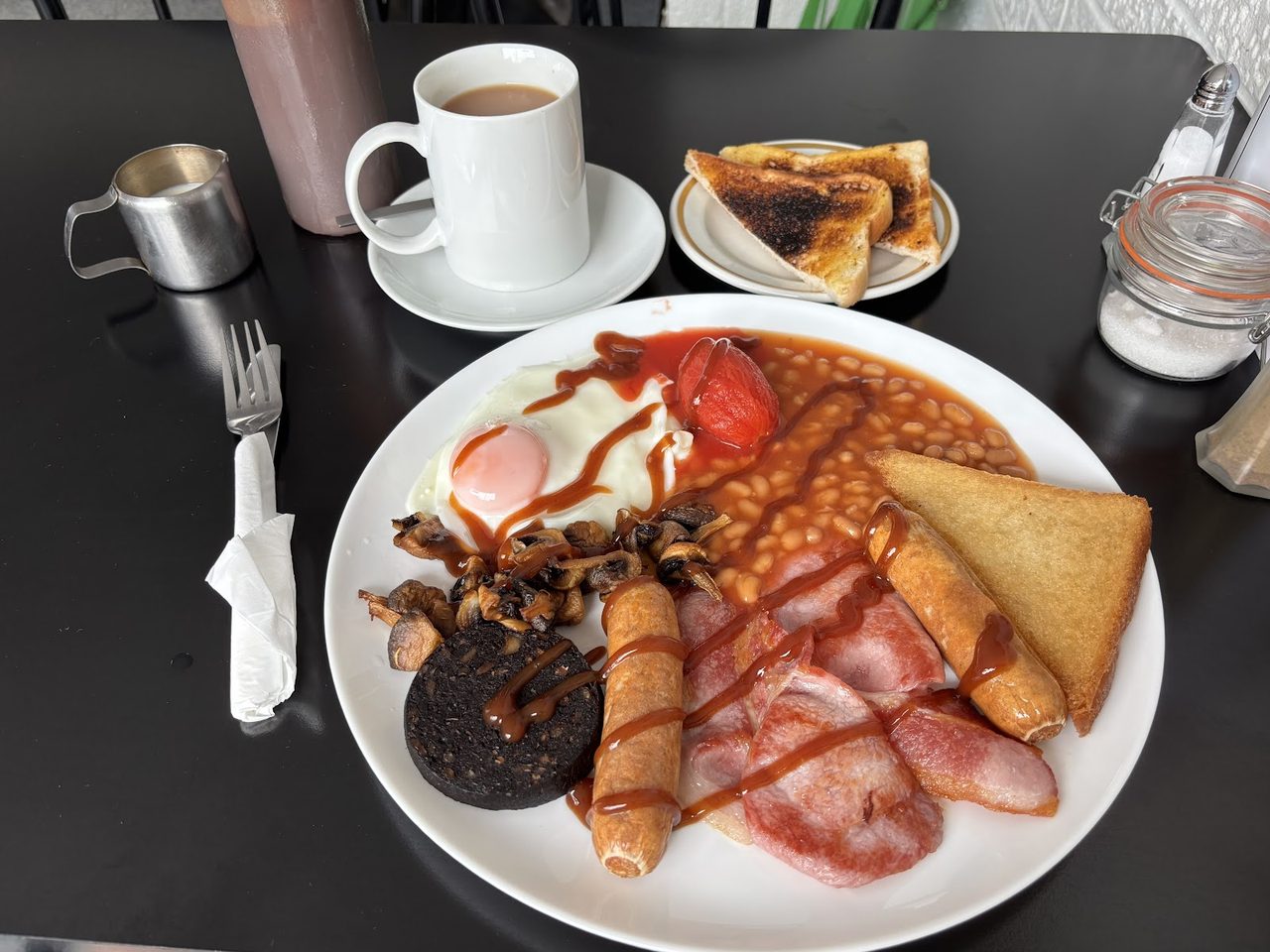 Ali's Breakfast House & Takeaway