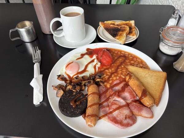 Ali's Breakfast House & Takeaway