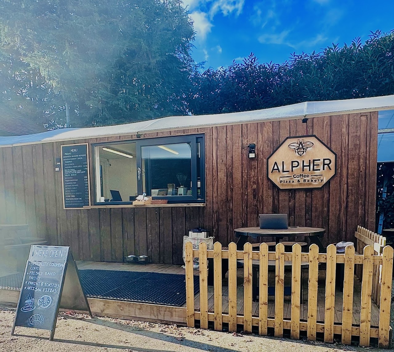Alpher Coffee Pizza And Bakery