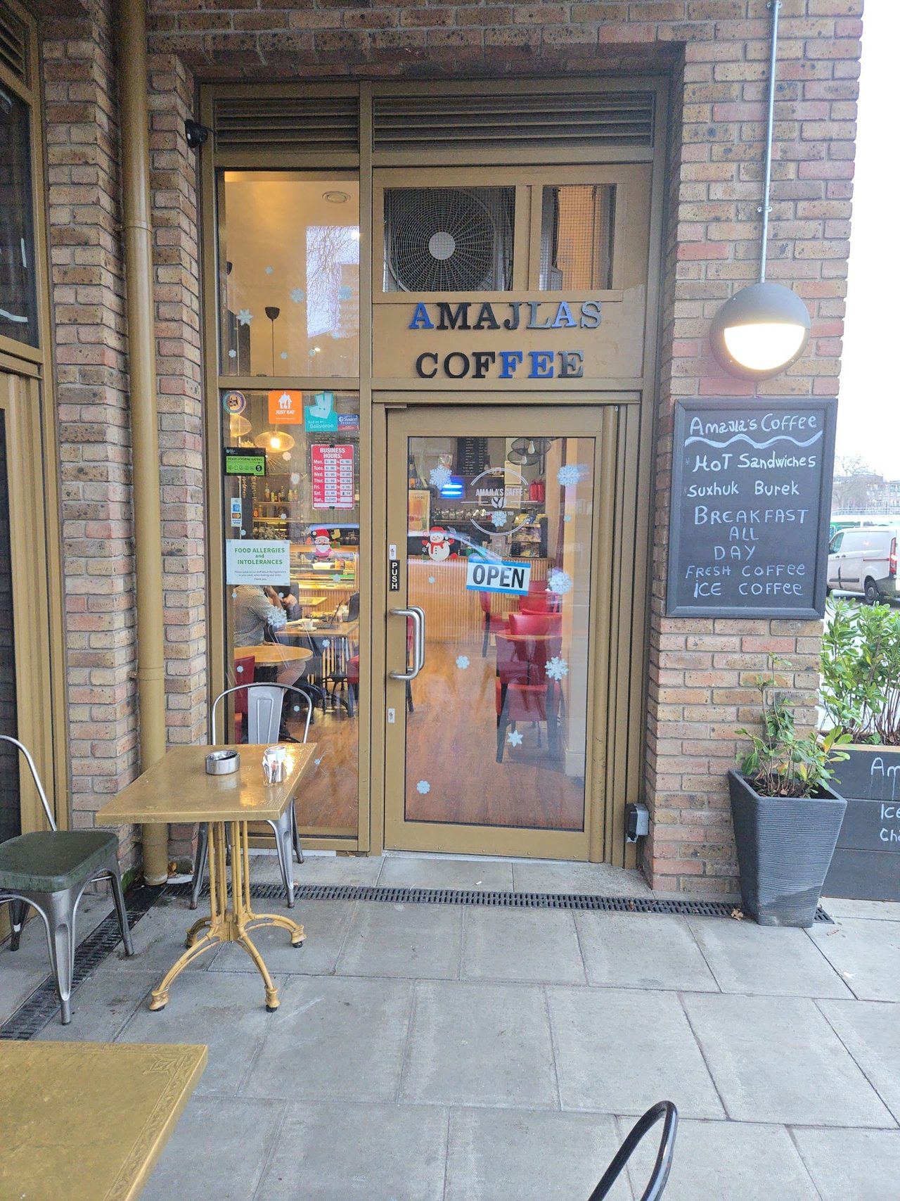 Amajla's Caffe